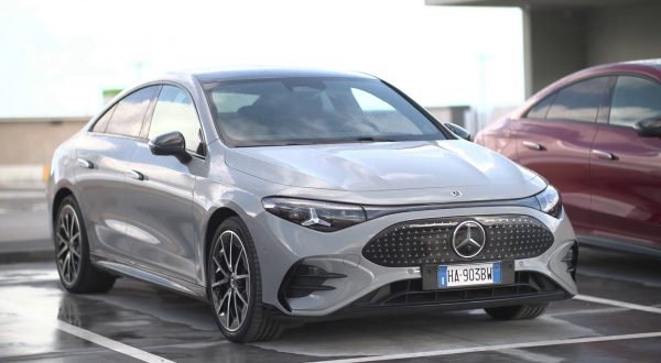 Mercedes-Benz CLA, l’elettrica intelligente che conquista l’Europa