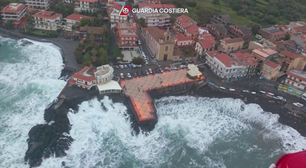 Maltempo, interventi della Guardia Costiera nei territori colpiti del Sud Italia