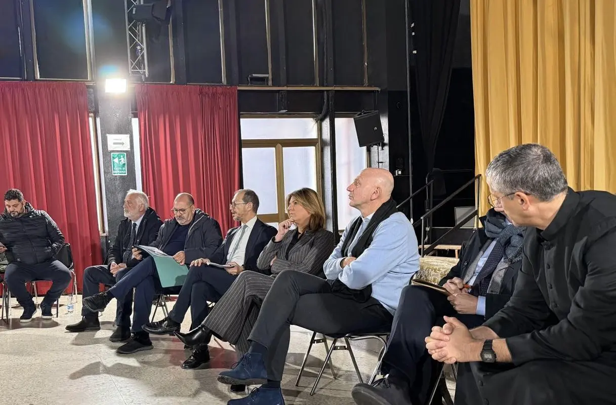 Vertice allo Zen di Palermo dopo gli spari, più bus e 200 nuove telecamere