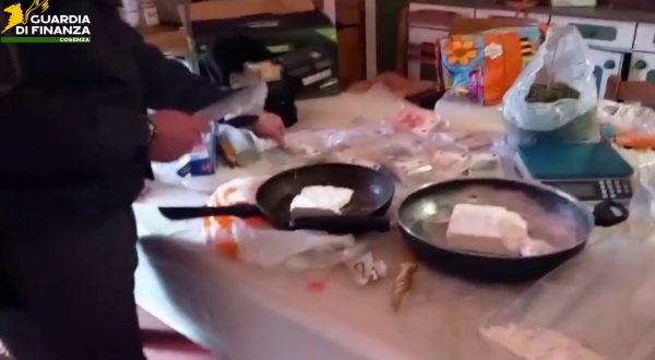 Scoperto laboratorio della cocaina nel cosentino, sequestro per un milione