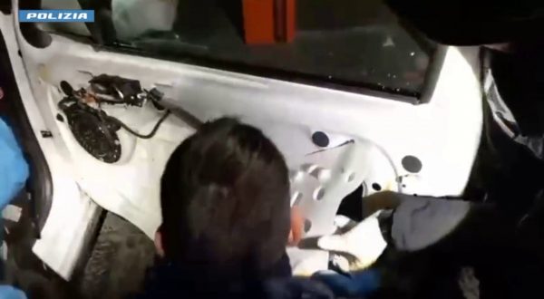 Catania, aveva 4 chili di cocaina in macchina: arrestato un 35enne