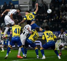 Poker della Juve, vince 4-1 a Parma con doppietta di Bremer