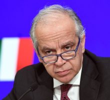 Piantedosi &ldquo;Servono misure per depotenziare i violenti&rdquo;