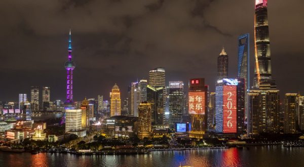 Cina, a Shangai più di 320 nuove imprese tech al giorno nel 2025