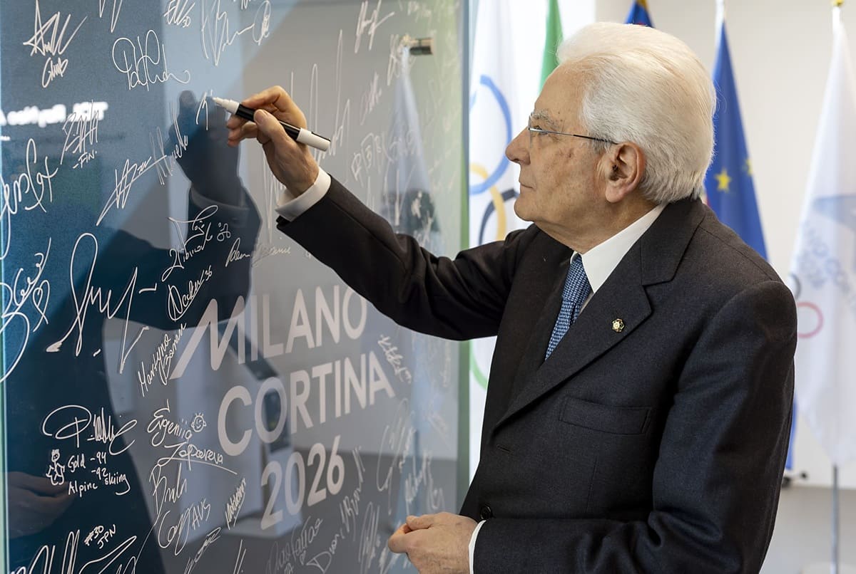 Mattarella visita azzurri al villaggio olimpico &ldquo;Esserci gi&agrave; un successo&rdquo;