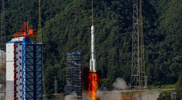 Cina, nasce un servizio di messaggistica satellitare per le emergenze