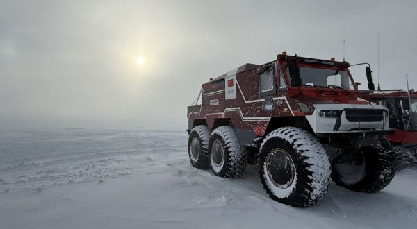 Antartide, un veicolo speciale cinese percorre 10 mila chilometri