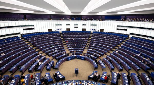 Via libera dal Parlamento Europeo al prestito da 90 miliardi all’Ucraina