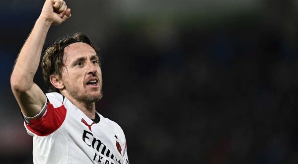 Modric decisivo, il Milan passa 2-1 sul campo del Pisa