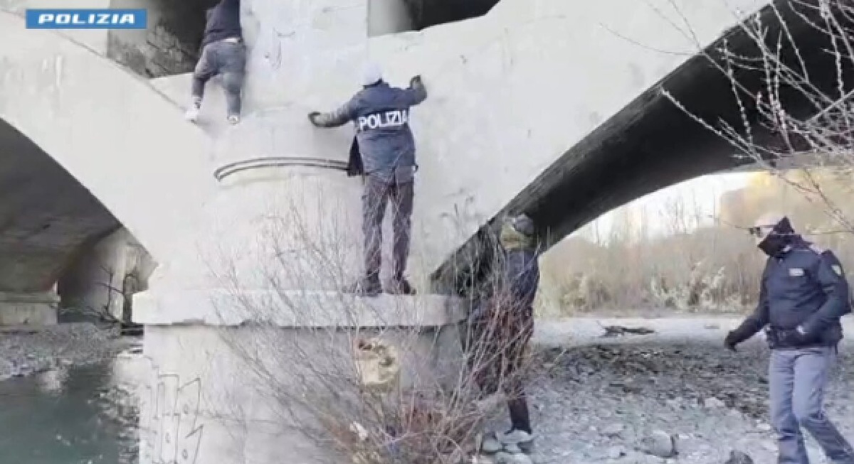 Blitz congiunto Italia-Francia contro l&rsquo;immigrazione clandestina, 15 arresti