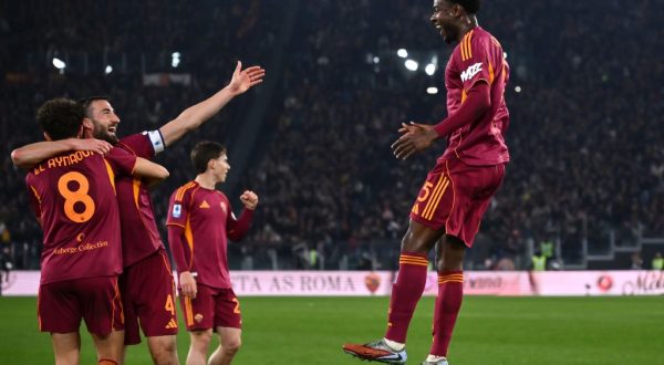 La Roma travolge la Cremonese 3-0 e aggancia il Napoli al 3° posto