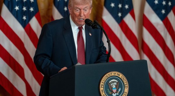 Dazi, Trump “Da Corte Suprema sentenza stupida e ridicola, mi ha dato più forza”