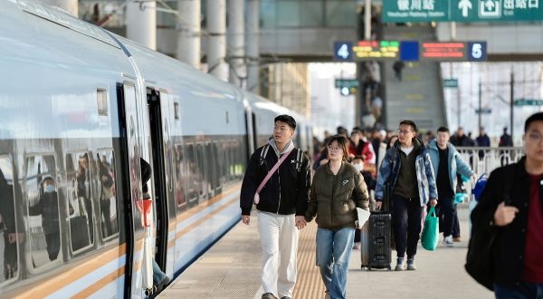 Cina, 121 mln di tratte percorse in treno durante la Festa di primavera