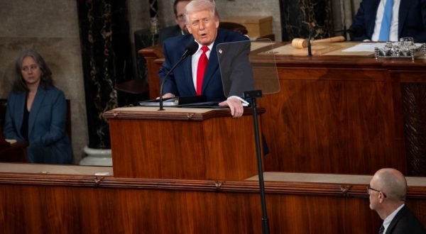 Trump, lungo discorso sullo Stato dell’Unione “Il nostro Paese è tornato”