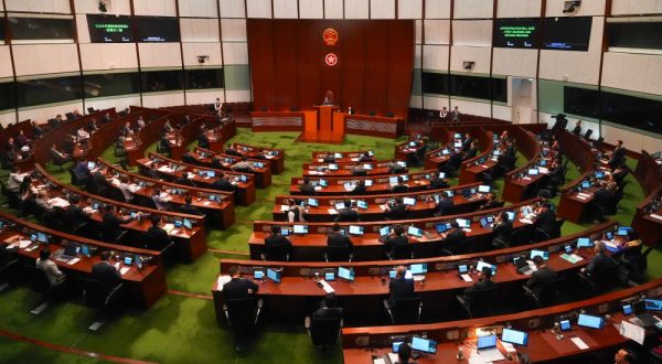 Hong Kong, la crescita fa leva su innovazione e mercato finanziario solido