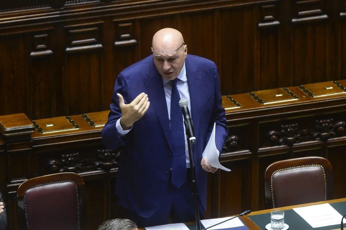 Iran, Crosetto &ldquo;Dialogo continuo per evitare ogni spiralizzazione del conflitto&rdquo;