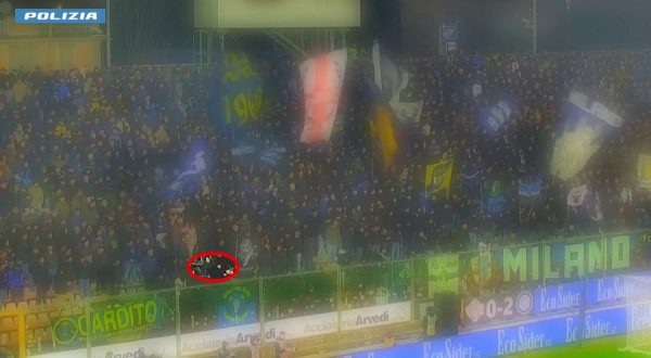 Petardo contro il portiere Audero in Cremonese-Inter, arrestato il responsabile