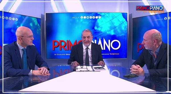 “Piumini e catene”, da Arditti e Gallicola 12 storie sui “maranza”