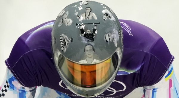 Casco commemorativo vietato,atleta skeleton ucraino Heraskevych fuori dai Giochi