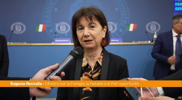 Roccella “Portale della famiglia e della genitorialità iniziativa importante”