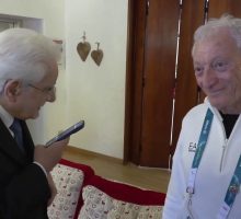 Mattarella chiama Arianna Fontana dopo l'oro "Squadra formidabile"