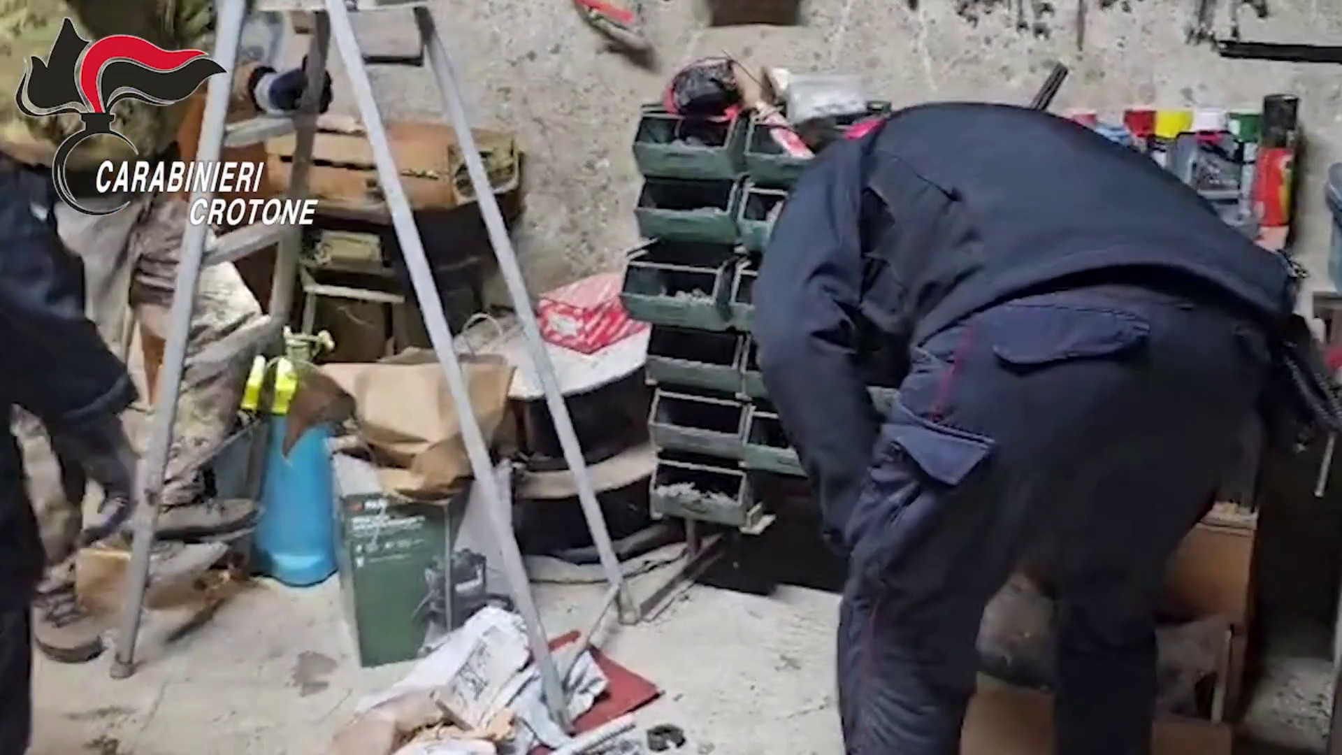 Estorsione e turbata libert&agrave; degli incanti, 7 arresti nel Crotonese