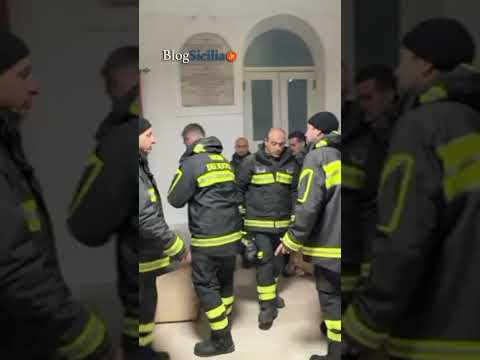 Recuperata la Croce di Niscemi, ritorna simbolo del quartiere.  #sicilia #shorts