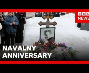 Calls for &lsquo;justice&rsquo; on Alexei Navalny death anniversary | BBC News