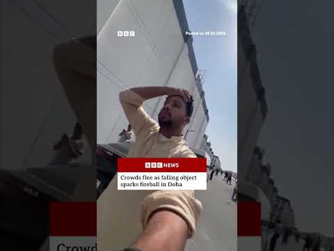 Crowds flee fireball in Doha as Iran launches retaliatory strikes across the Middle East. #BBCNews