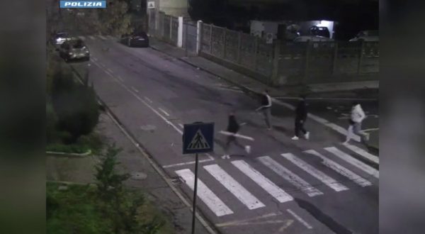 Maxi rissa in centro a Oristano, le immagini