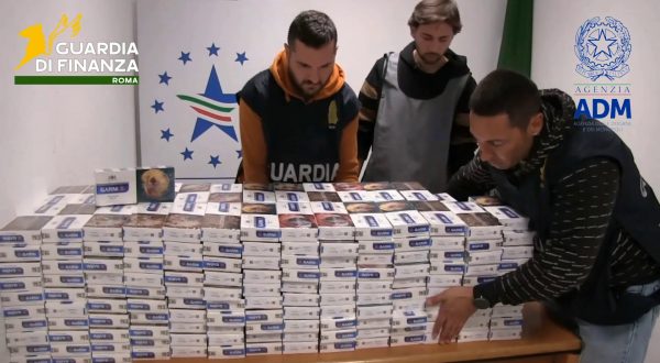 Sigarette di contrabbando, maxi-sequestro a Fiumicino