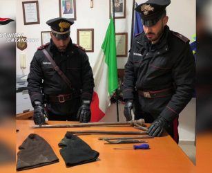 Catanzaro, tentato furto nella chiesa di Petron&agrave;: due arresti