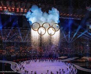 La fiamma dell&rsquo;armonia illumina Milano-Cortina