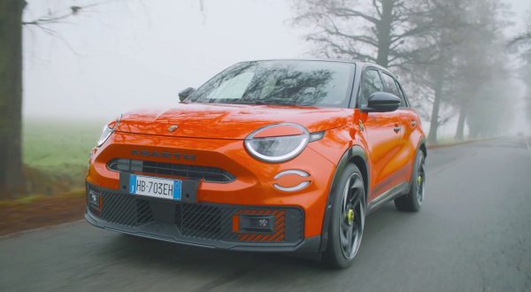 Fiat 600 Sport e Abarth 600e, debutto olimpico a Milano