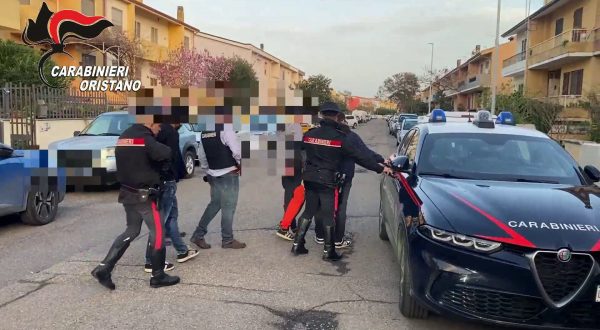 Arrestati a Oristano finti carabinieri per due estorsioni ai danni di anziane