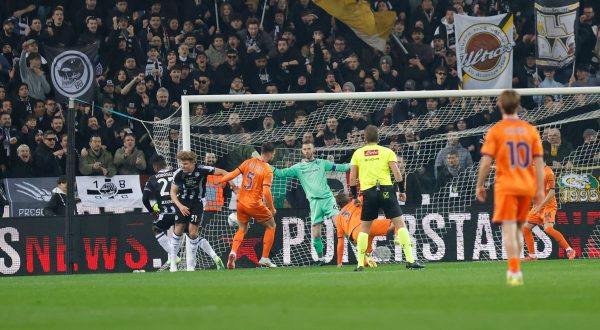 L’Udinese torna a vincere, tris alla Fiorentina