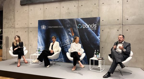 Sigarette “oggetti da museo” entro il 2035, Philip Morris lancia Bonds by Iqos