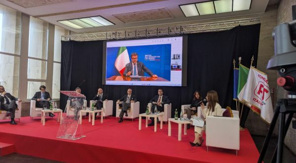 Salvini “13,5 miliardi di investimenti tra Messina e Reggio Calabria”