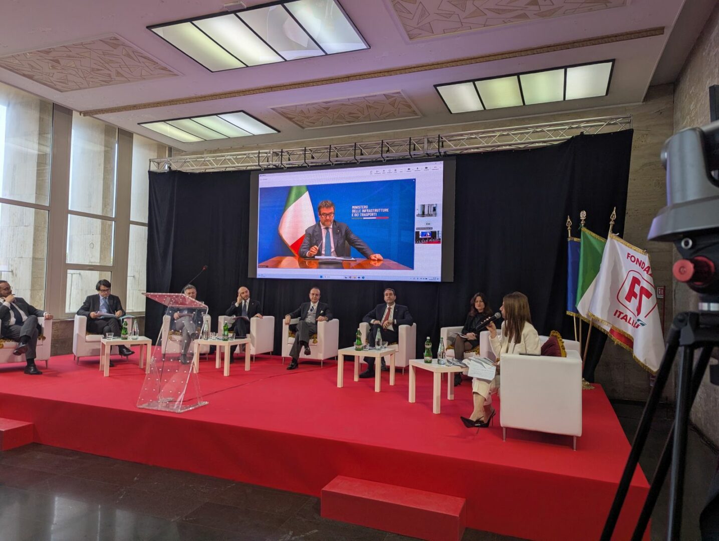 Salvini &ldquo;13,5 miliardi di investimenti tra Messina e Reggio Calabria&rdquo;