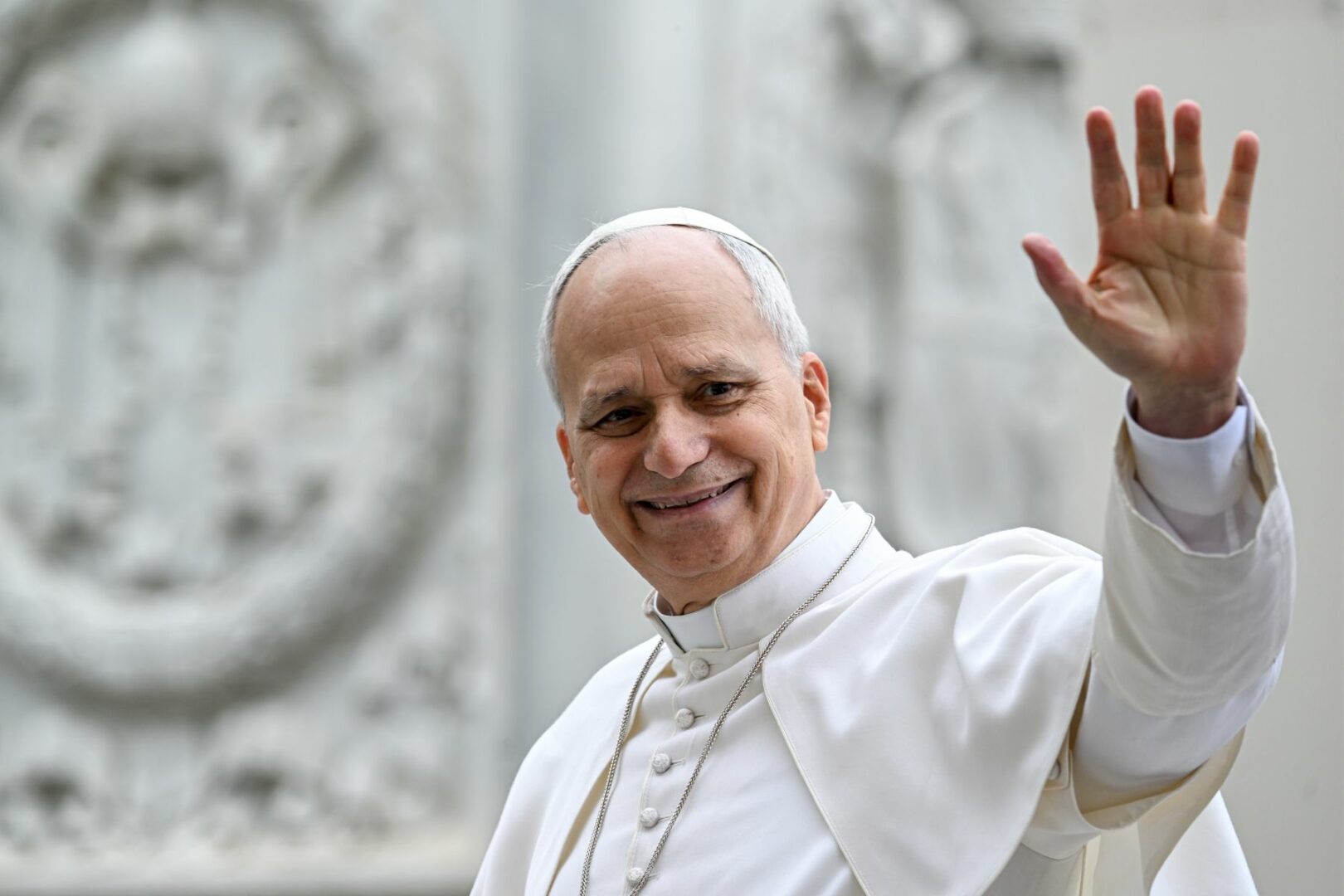 Papa Leone &ldquo;La violenza contro le donne &egrave; barbarie, educare i giovani&rdquo;