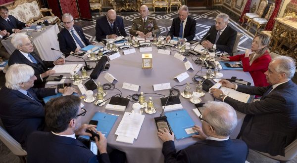 Iran, Consiglio Supremo di Difesa “L’Italia non prenderà parte alla guerra”