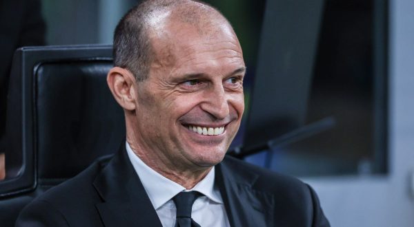 Allegri dribbla lo scudetto “Altre 5 vittorie per andare in Champions”