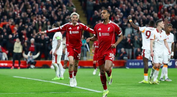 Il Liverpool travolge il Galatasaray 4-0 e vola ai quarti