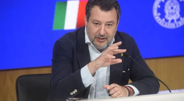 Dl Carburanti, Salvini “Buon risultato, tra poche ore si toccherà con mano”
