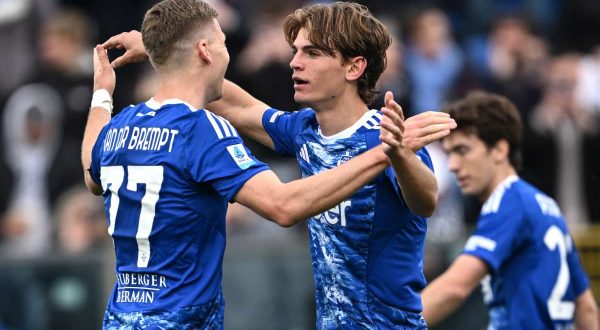 Pokerissimo Como, 5-0 al Pisa e sogno Champions sempre più vicino