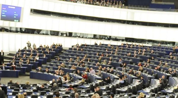 Via libera del Parlamento Ue alle prime norme anticorruzione