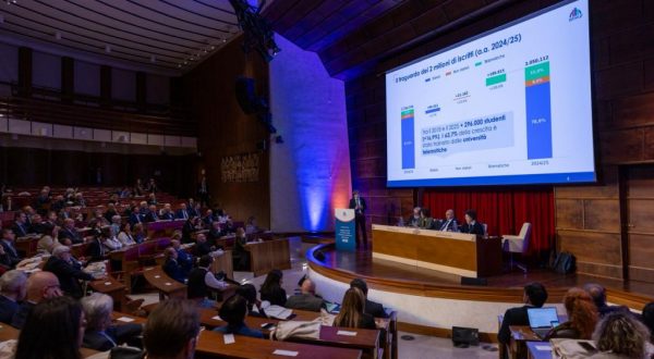 Anvur, nel 2024/25 sistema universitario al suo massimo storico con 2 mln iscritti