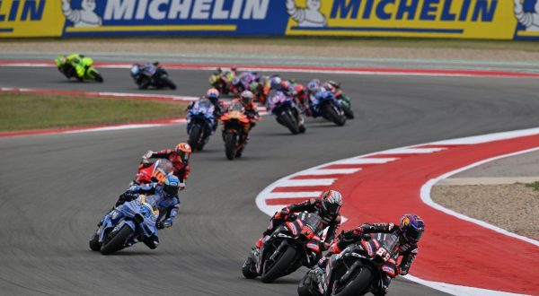 Bezzecchi vince anche ad Austin, doppietta Aprilia con Martin secondo