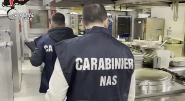 Controlli dei Nas nelle mense ospedaliere, irregolarità in 4 casi su 10