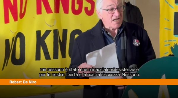 A New York Robert De Niro contro “King” Trump
